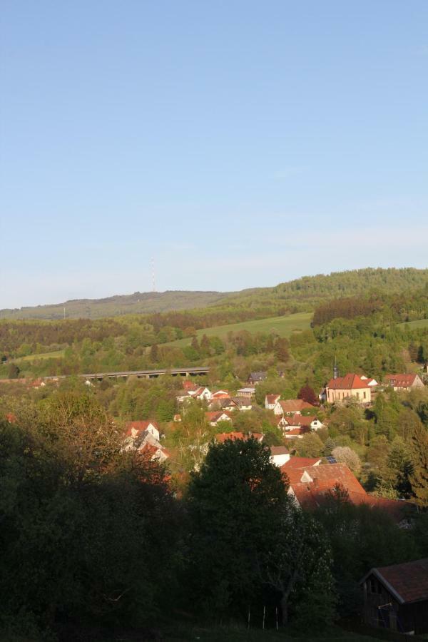 Ferienwohnung Abersfelder Mit Balkon Wildflecken Exterior photo