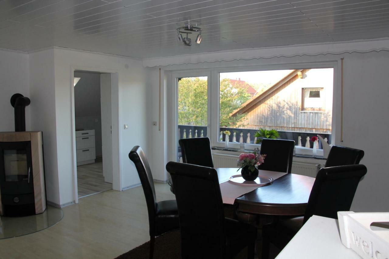 Ferienwohnung Abersfelder Mit Balkon Wildflecken Exterior photo